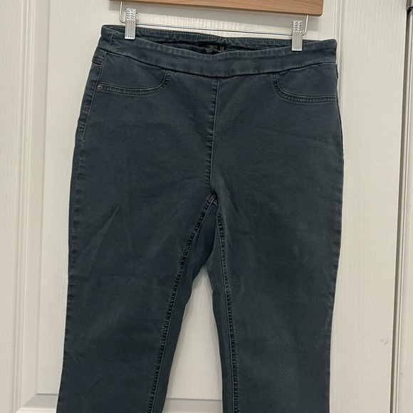 Women’s Charcoal Jeans - Picture 2 of 6